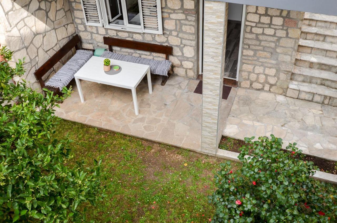 Modern Seaside Escape - Stunning Sea View - Private & Stylish Kotor Exterior foto