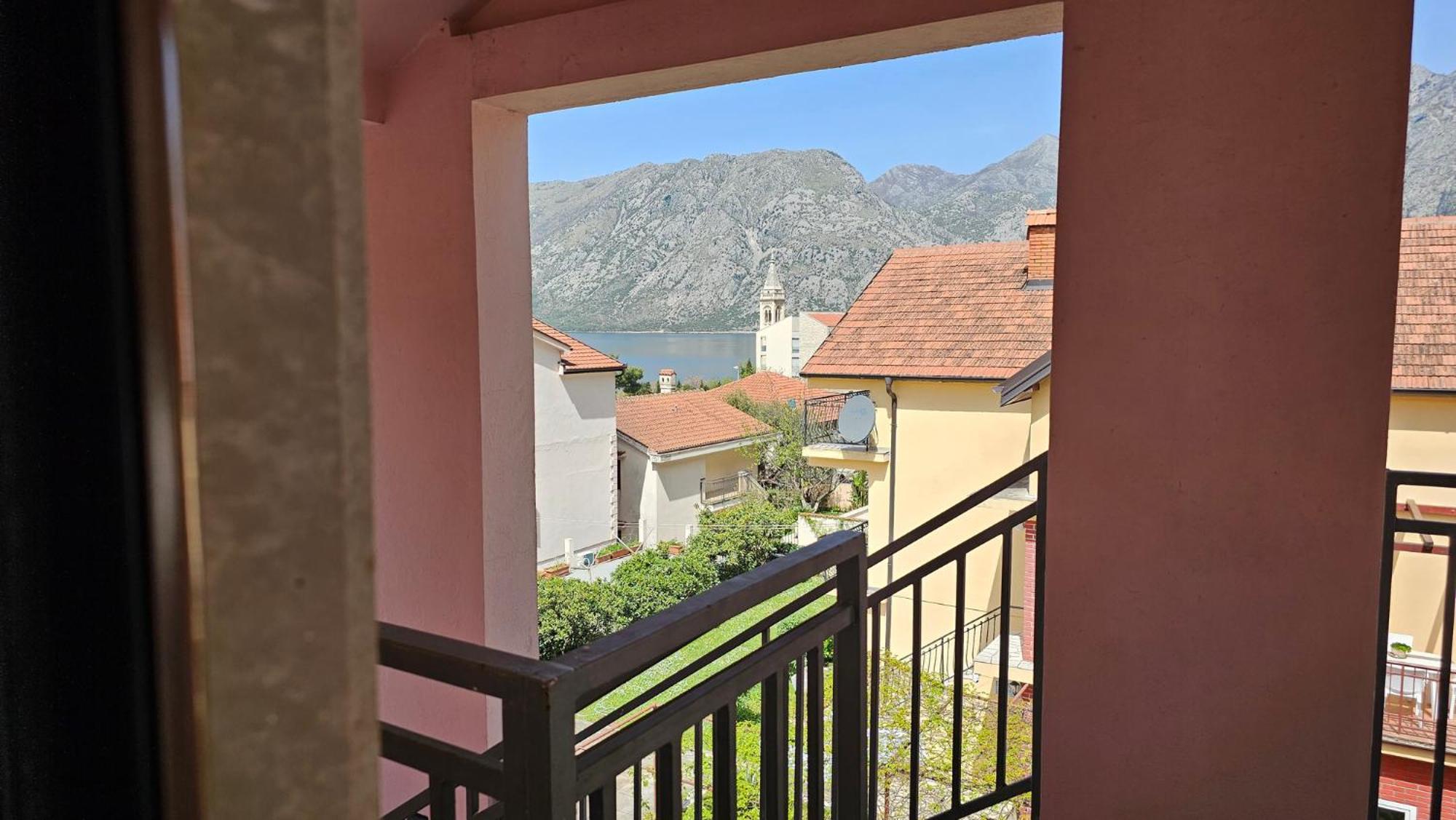 Modern Seaside Escape - Stunning Sea View - Private & Stylish Kotor Exterior foto