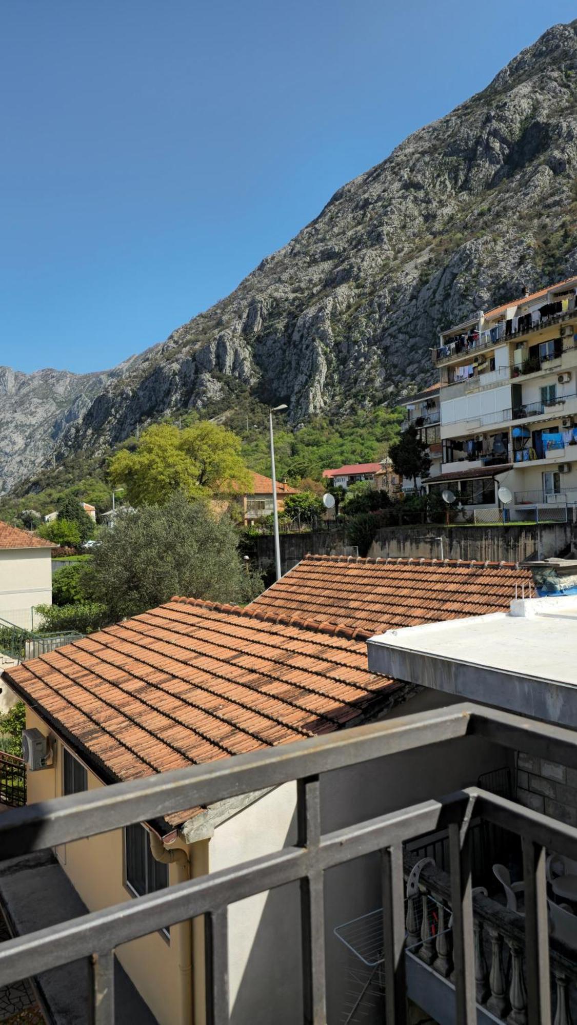 Modern Seaside Escape - Stunning Sea View - Private & Stylish Kotor Exterior foto