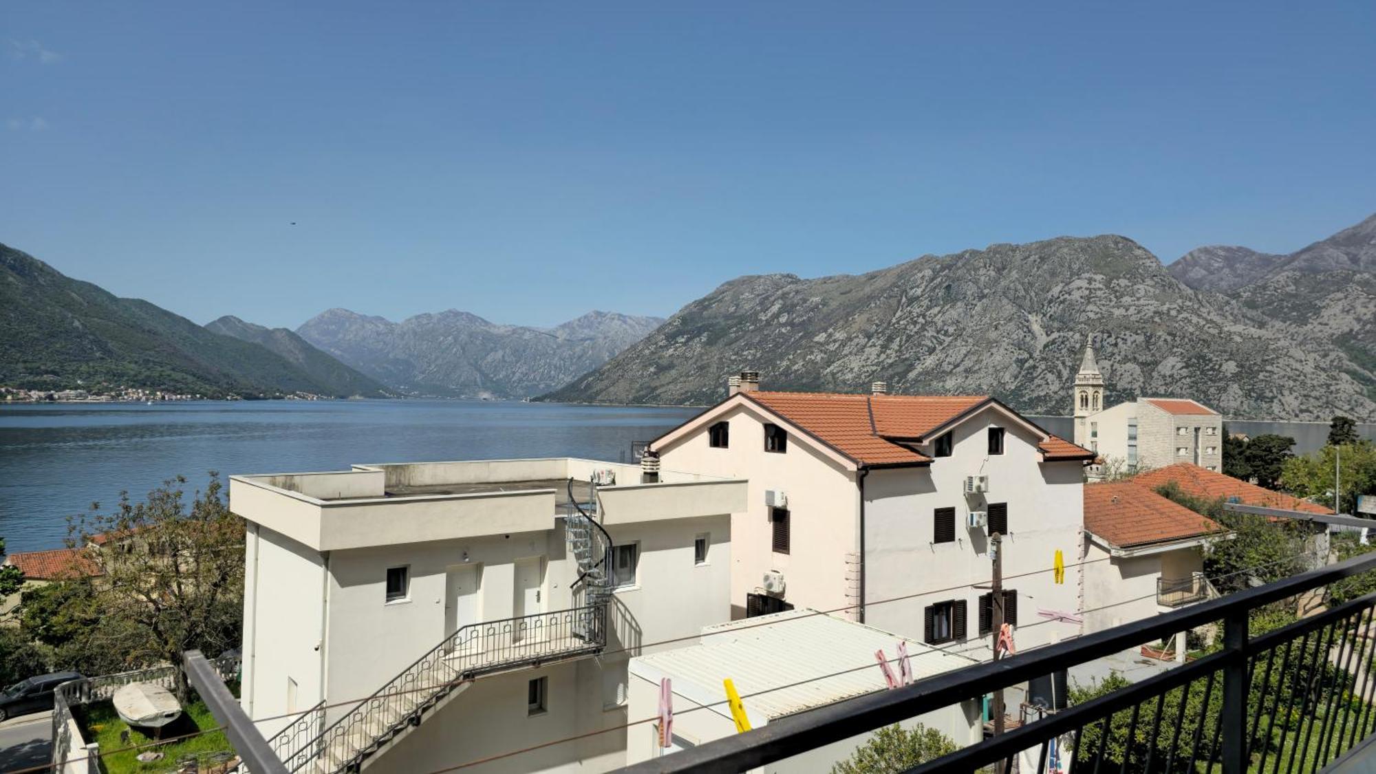 Modern Seaside Escape - Stunning Sea View - Private & Stylish Kotor Exterior foto