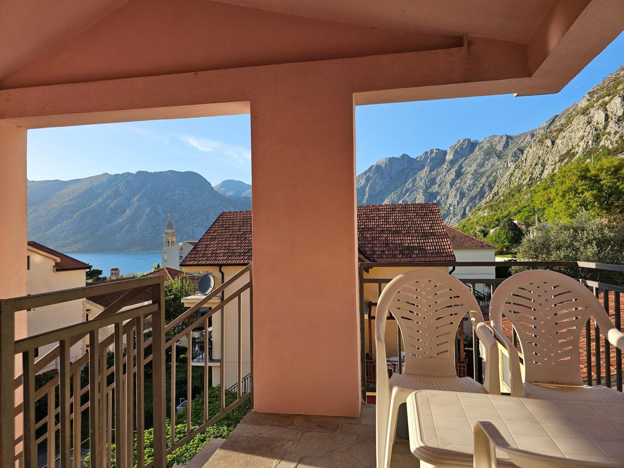 Modern Seaside Escape - Stunning Sea View - Private & Stylish Kotor Exterior foto