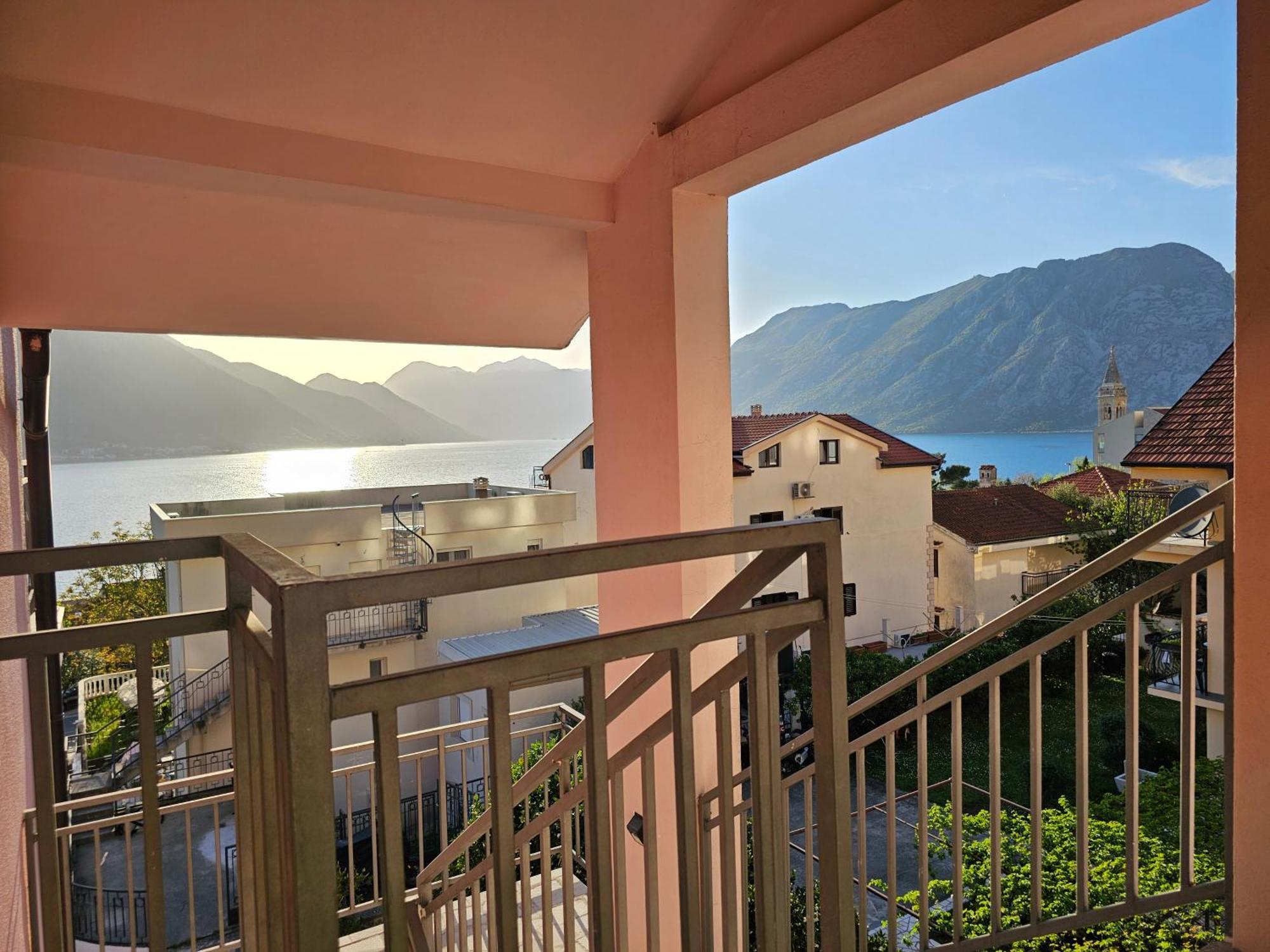 Modern Seaside Escape - Stunning Sea View - Private & Stylish Kotor Exterior foto