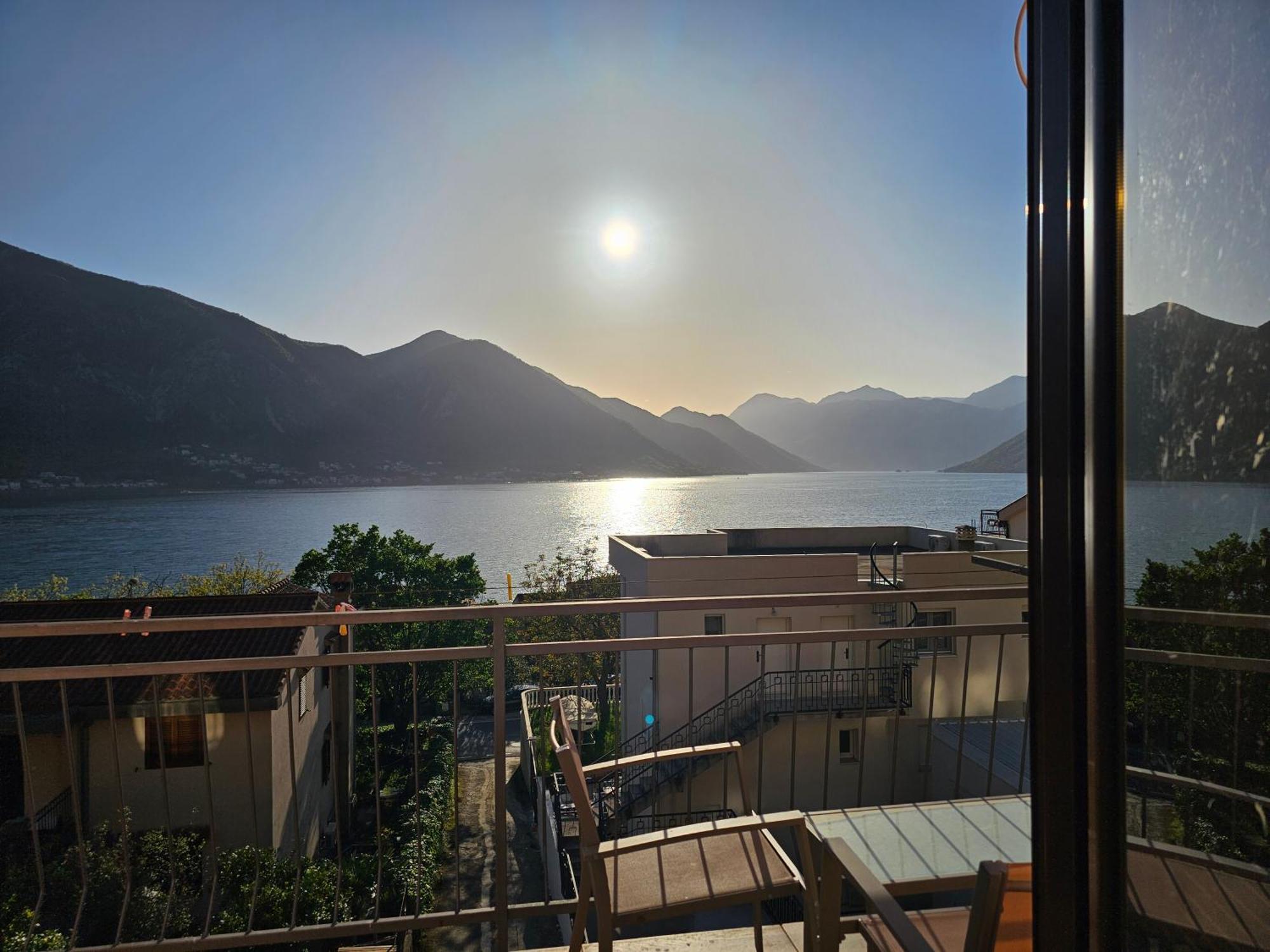 Modern Seaside Escape - Stunning Sea View - Private & Stylish Kotor Exterior foto