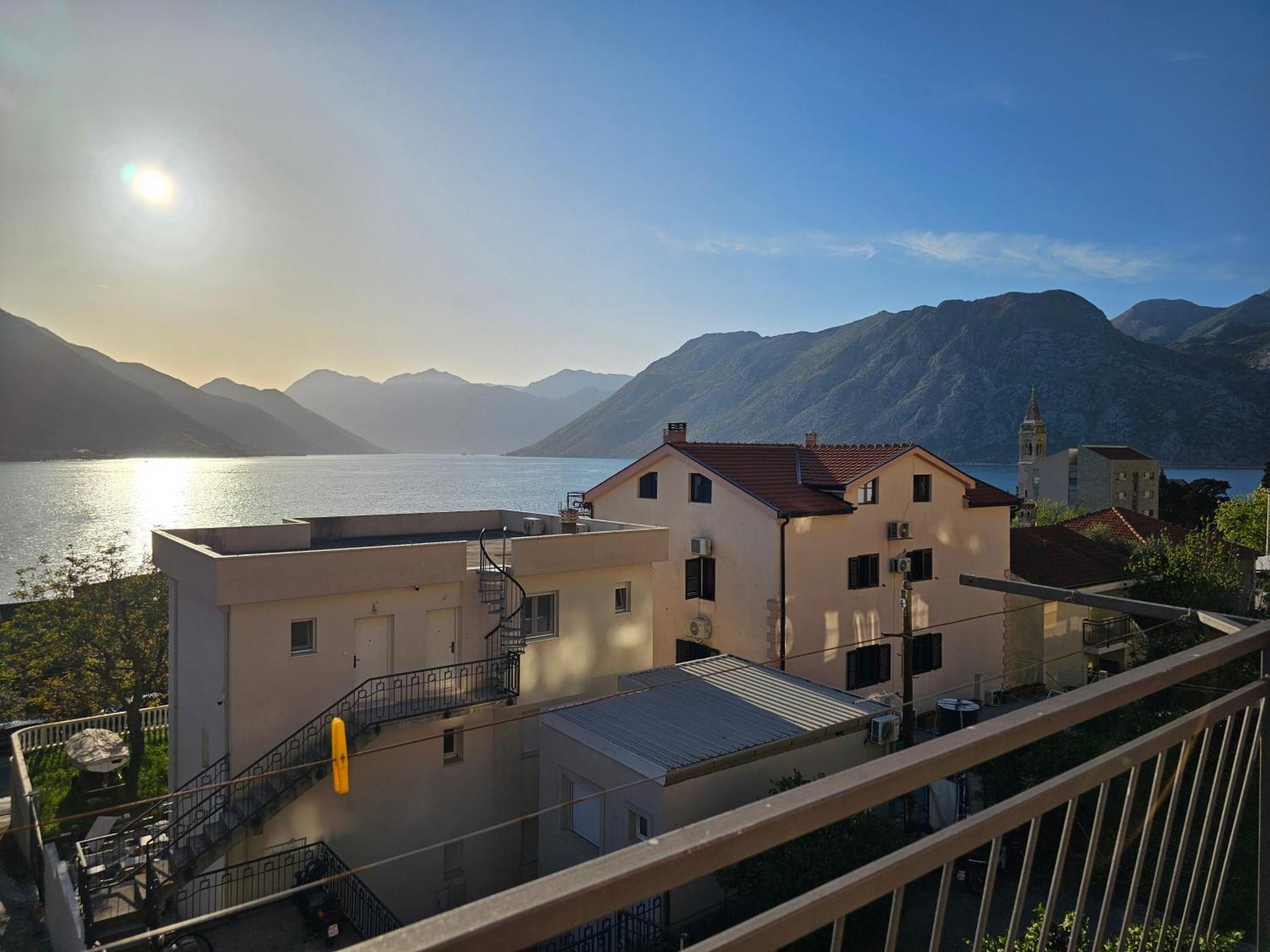 Modern Seaside Escape - Stunning Sea View - Private & Stylish Kotor Exterior foto