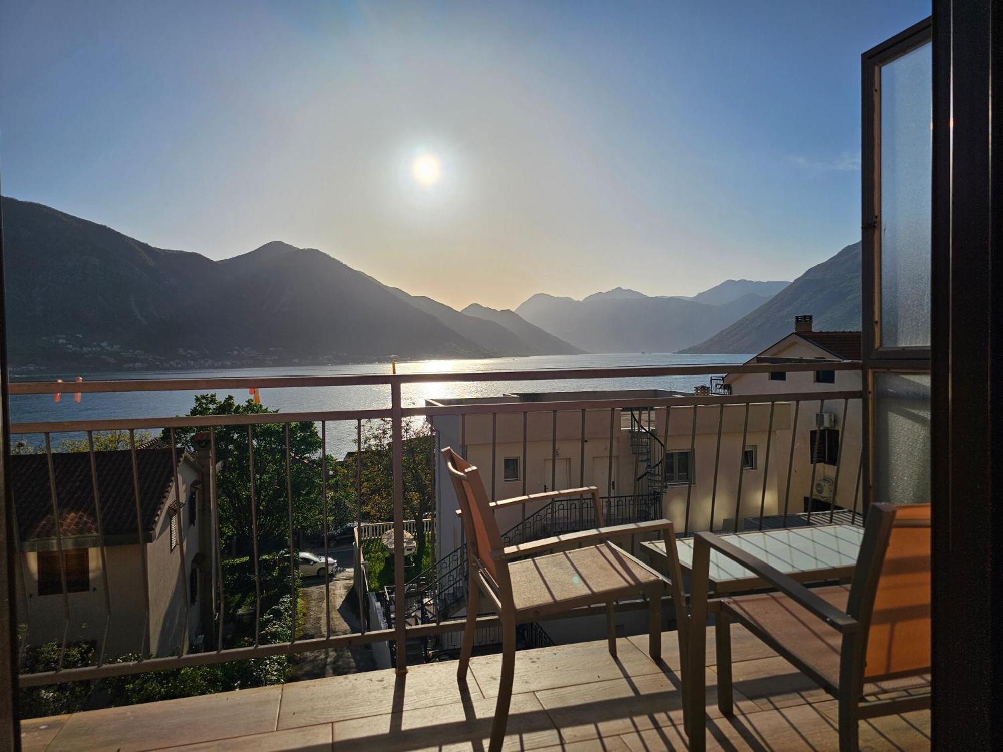 Modern Seaside Escape - Stunning Sea View - Private & Stylish Kotor Exterior foto