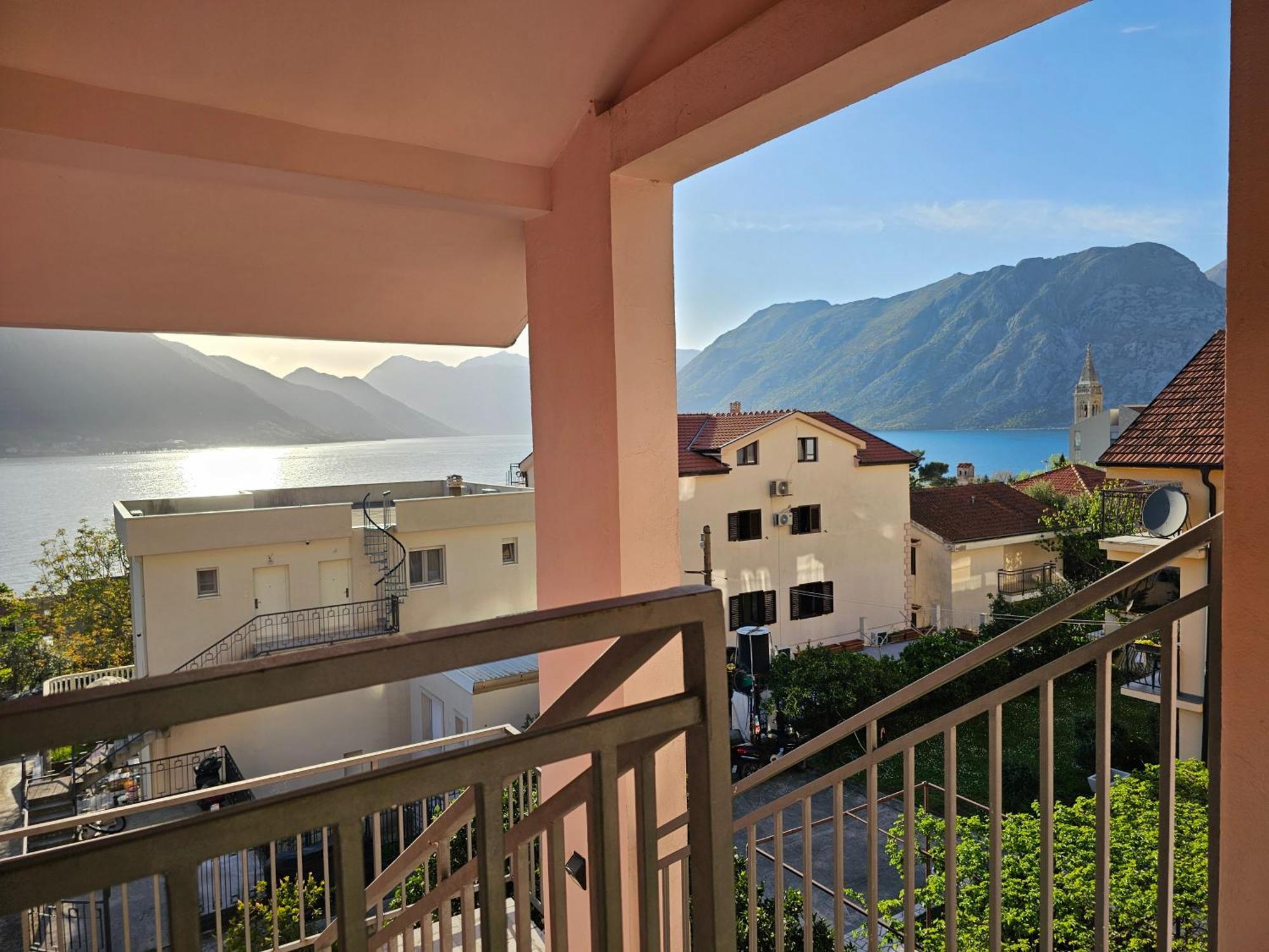 Modern Seaside Escape - Stunning Sea View - Private & Stylish Kotor Exterior foto